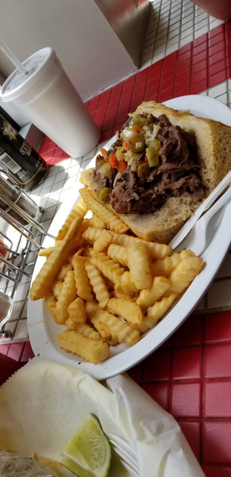 Broadway Grill & Chicken | meal takeaway | 4800 N Broadway, Chicago, IL 60640, USA | 7733345650 OR +1 773-334-5650