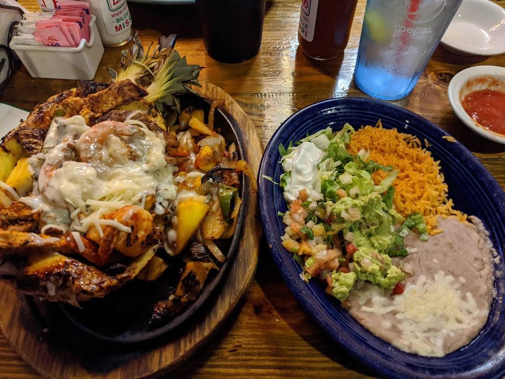 El Rancho | restaurant | 2441 Pass Rd, Biloxi, MS 39531, USA | 2285946705 OR +1 228-594-6705