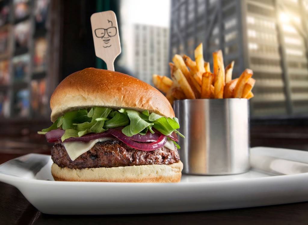 Harry Carays 7th Inning Stretch | restaurant | Water Tower Place, 835 N Michigan Ave, Chicago, IL 60611, USA | 3122020500 OR +1 312-202-0500