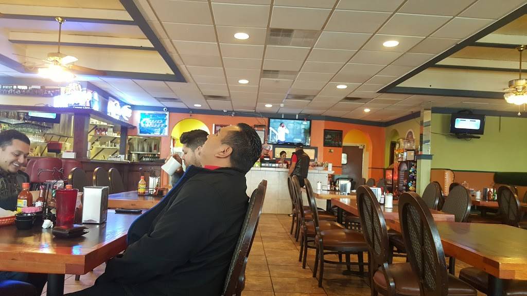 Los Tapatios | restaurant | 1001 S Interstate 35 East Service Rd, DeSoto, TX 75115, USA | 4695671000 OR +1 469-567-1000