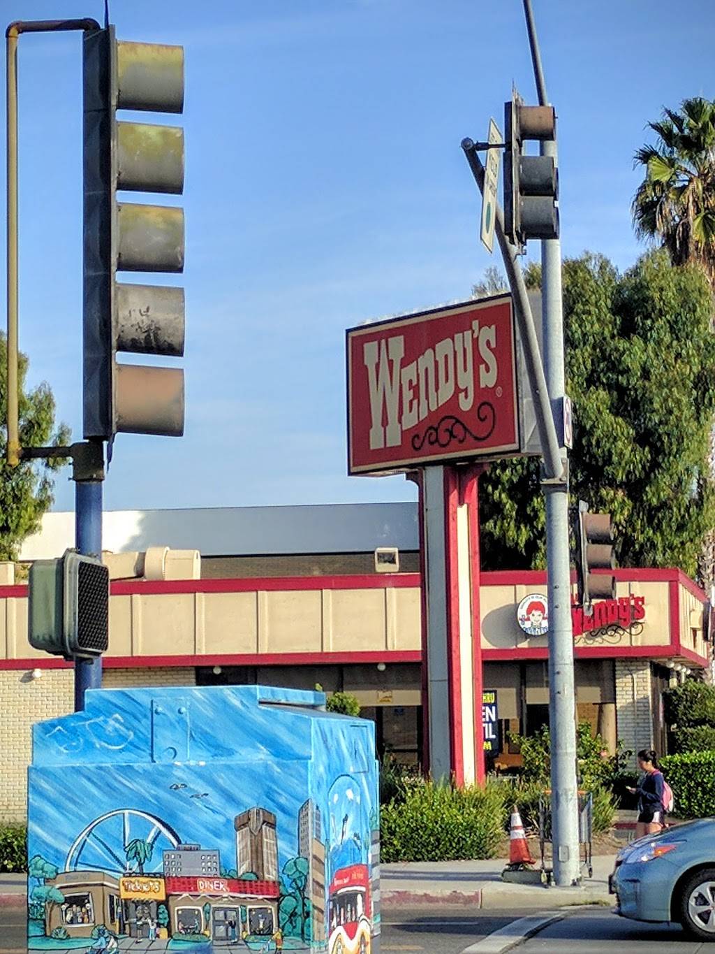 Wendys | restaurant | 2201 N Bellflower Blvd, Long Beach, CA 90815, USA | 5625972822 OR +1 562-597-2822