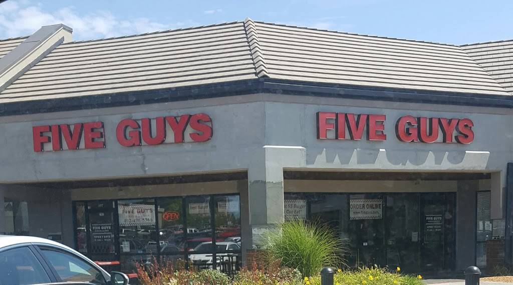 Five Guys | meal takeaway | 697 N 132nd St, Omaha, NE 68154, USA | 4024965366 OR +1 402-496-5366
