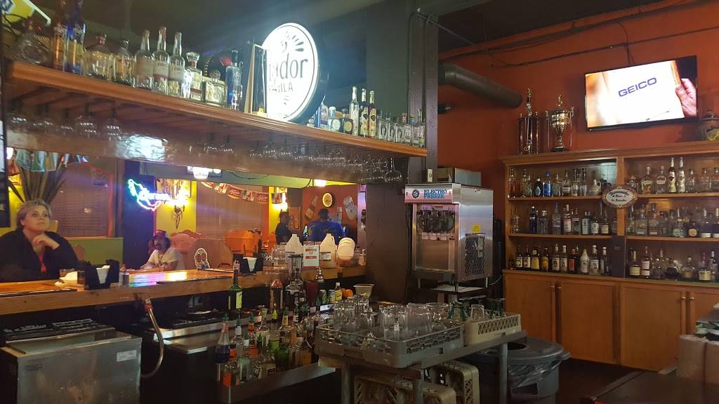 Cinco De Mayo Mexican Restaurant Downtown | restaurant | 209 10th Ave S, Nashville, TN 37203, USA | 6158734296 OR +1 615-873-4296