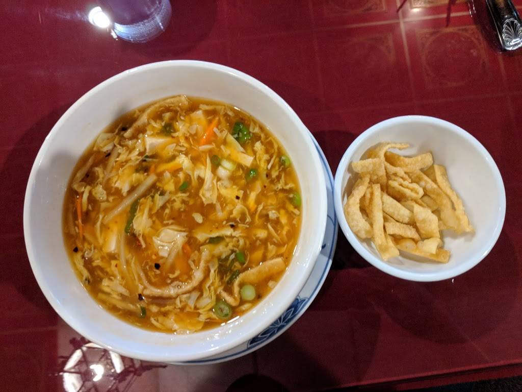 Chamling Kitchen & Bar | restaurant | 2249 Hikes Ln, Louisville, KY 40218, USA | 5024512500 OR +1 502-451-2500