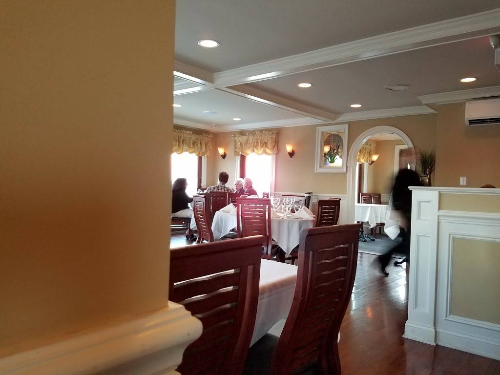 Antoinettas Restaurant | restaurant | 523 Cedar Run Dock Rd, West Creek, NJ 08092, USA | 6099789785 OR +1 609-978-9785