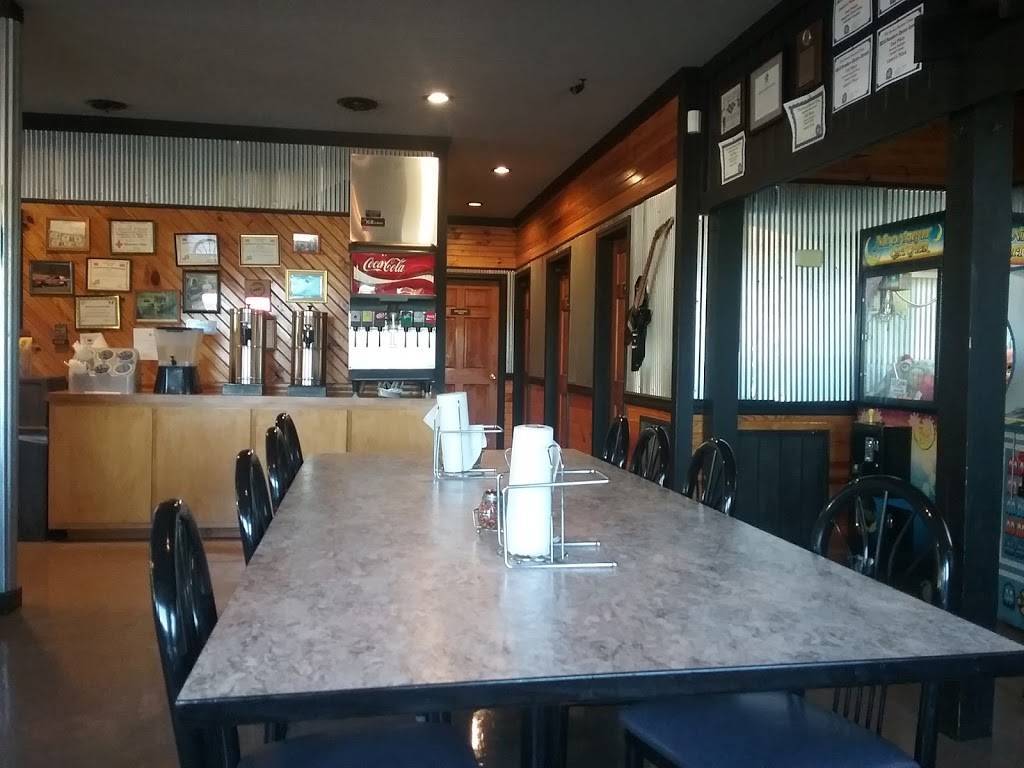 Lances Pizza & Subs | restaurant | 861 US-79, Dover, TN 37058, USA | 9312322353 OR +1 931-232-2353