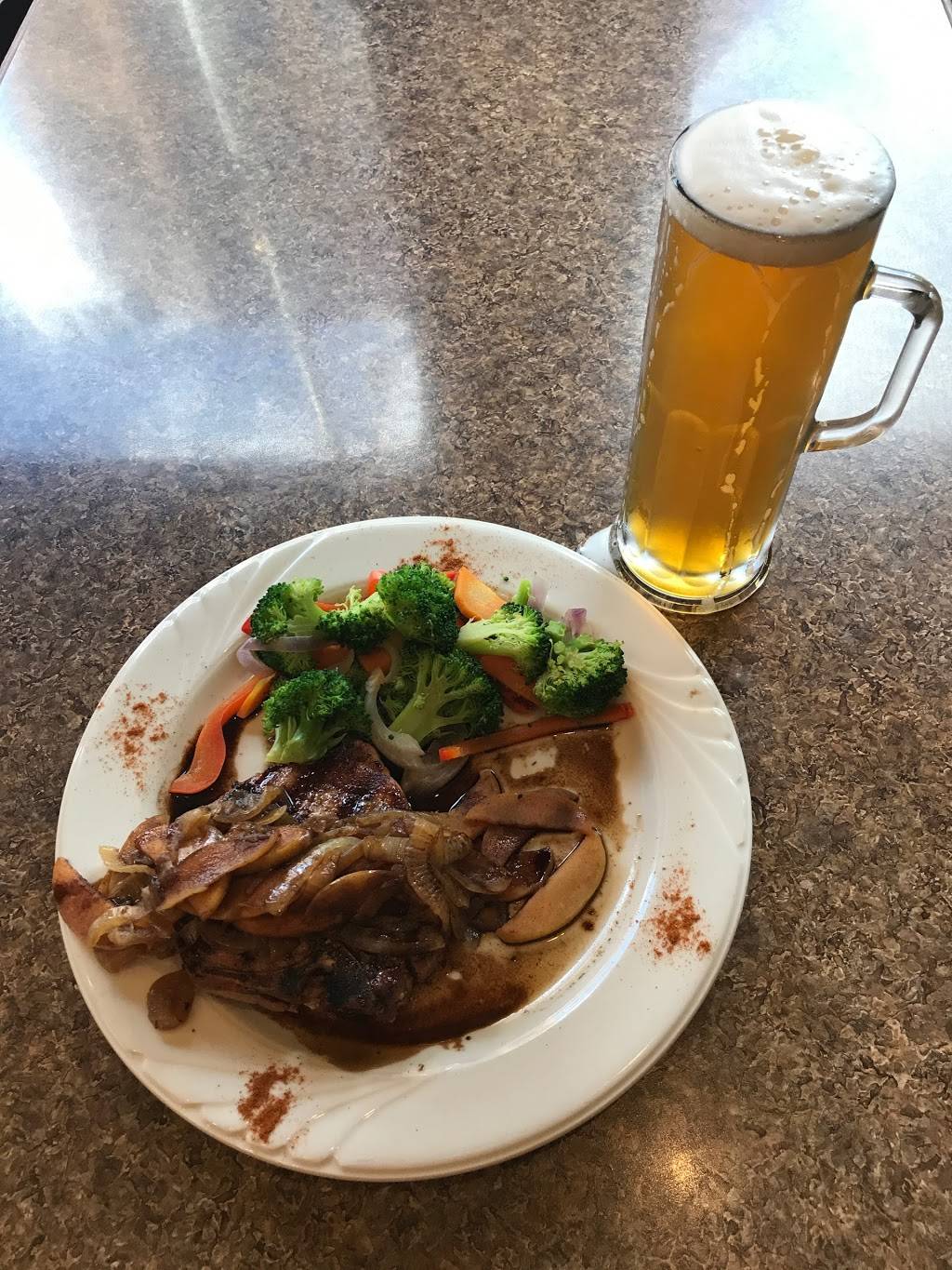 Olde Peninsula Brewpub & Restaurant | restaurant | 200 E Michigan Ave, Kalamazoo, MI 49007, USA | 2693432739 OR +1 269-343-2739