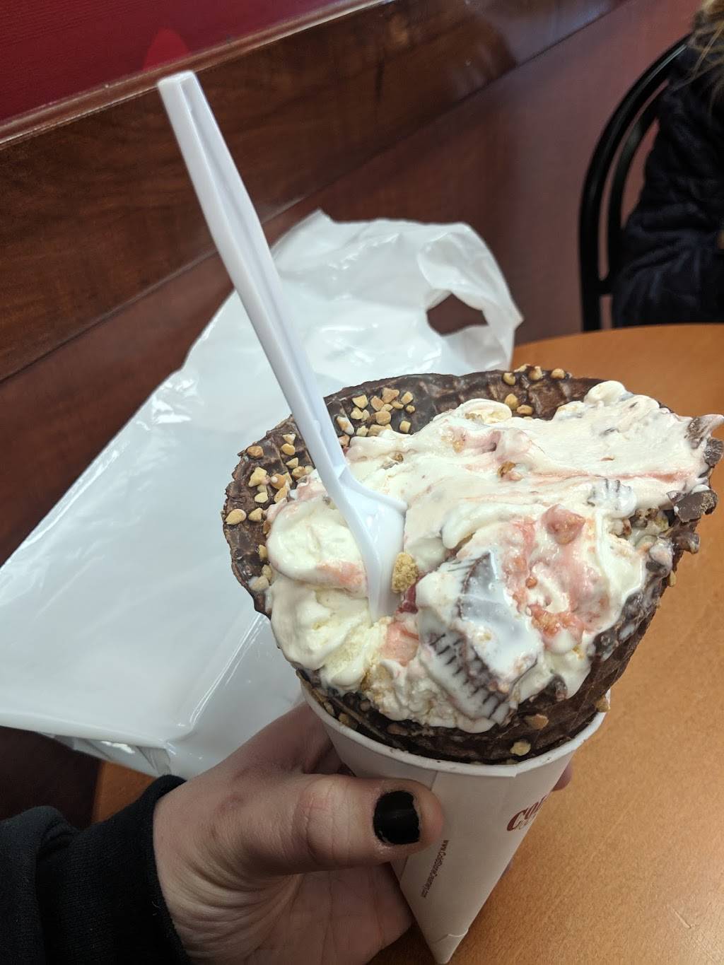 Cold Stone Creamery | bakery | 3900 Medina Rd Unit G, Fairlawn, OH 44333, USA | 3306654466 OR +1 330-665-4466