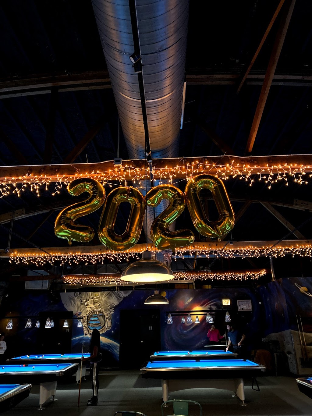 Surge Coffee Bar & Billiards | cafe | 3241 W Montrose Ave, Chicago, IL 60618, USA | 7739618096 OR +1 773-961-8096