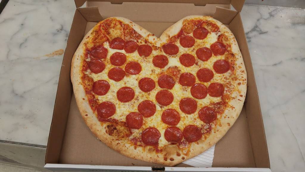 Pizza Plus & Subs | restaurant | 477 Grove St E, Barrie, ON L4M 6M3, Canada | 7057277771 OR +1 705-727-7771