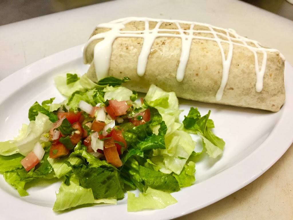 El Rincón Grill & Bar | restaurant | 4663 Metropolitan Ave, Ridgewood, NY 11385, USA | 3472278030 OR +1 347-227-8030