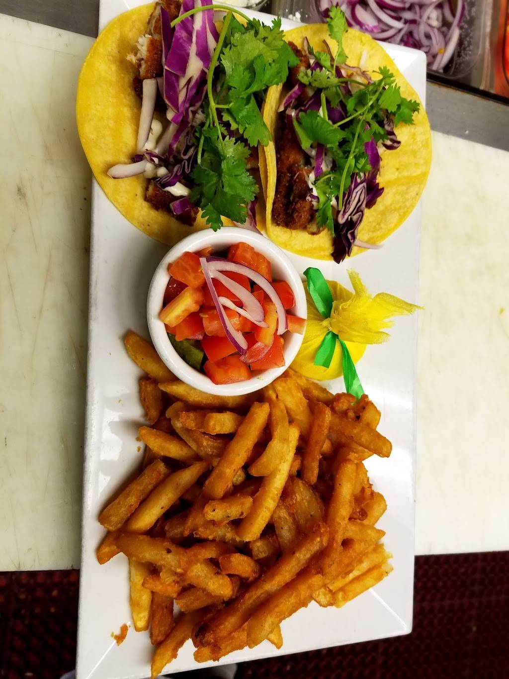 The Upper Crust | restaurant | 95 E Kennedy Blvd, Lakewood, NJ 08701, USA | 7322438226 OR +1 732-243-8226