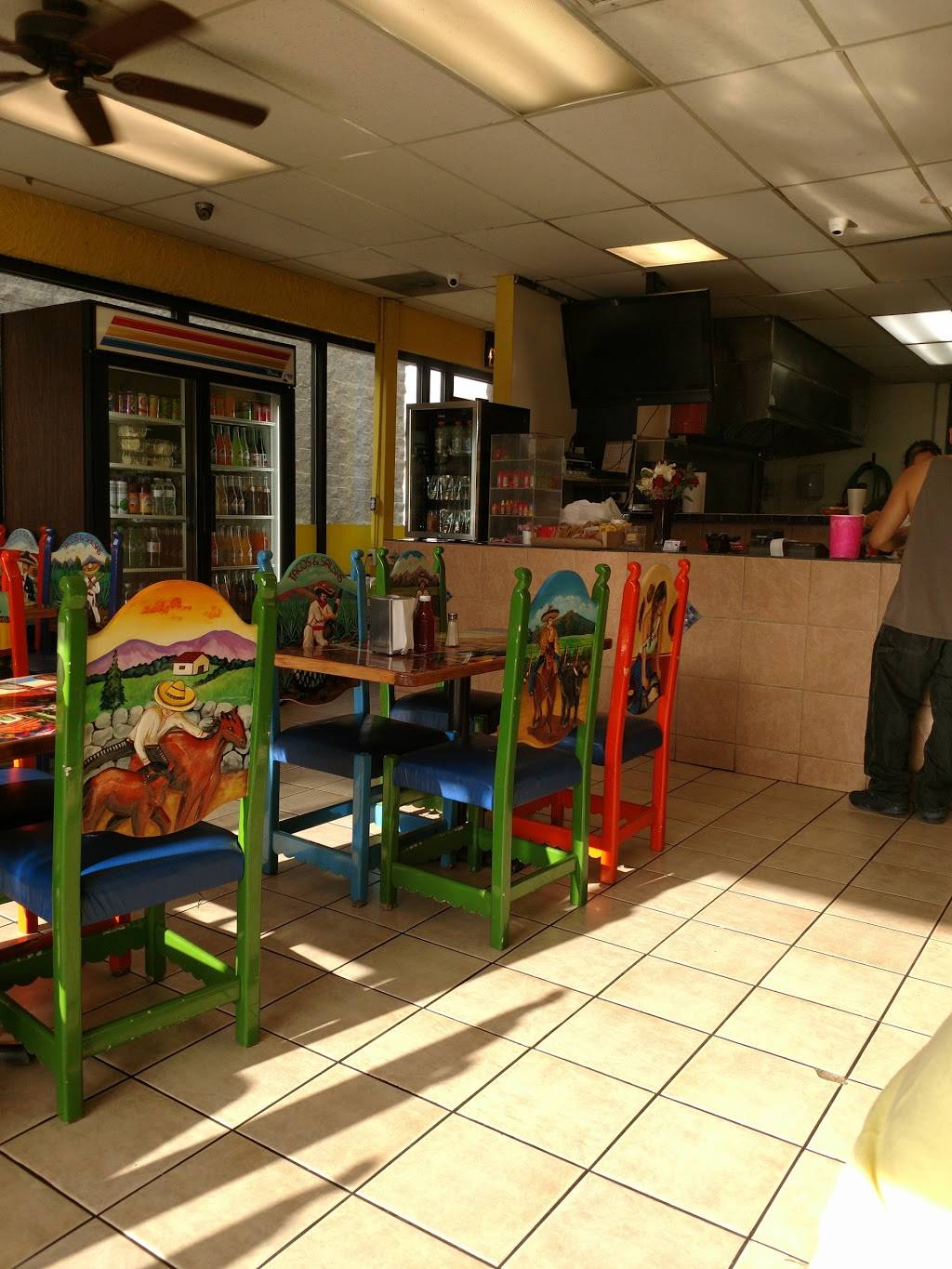 Tacos y Salsas | restaurant | 2284 S Chambers Rd, Aurora, CO 80014, USA | 3032831616 OR +1 303-283-1616