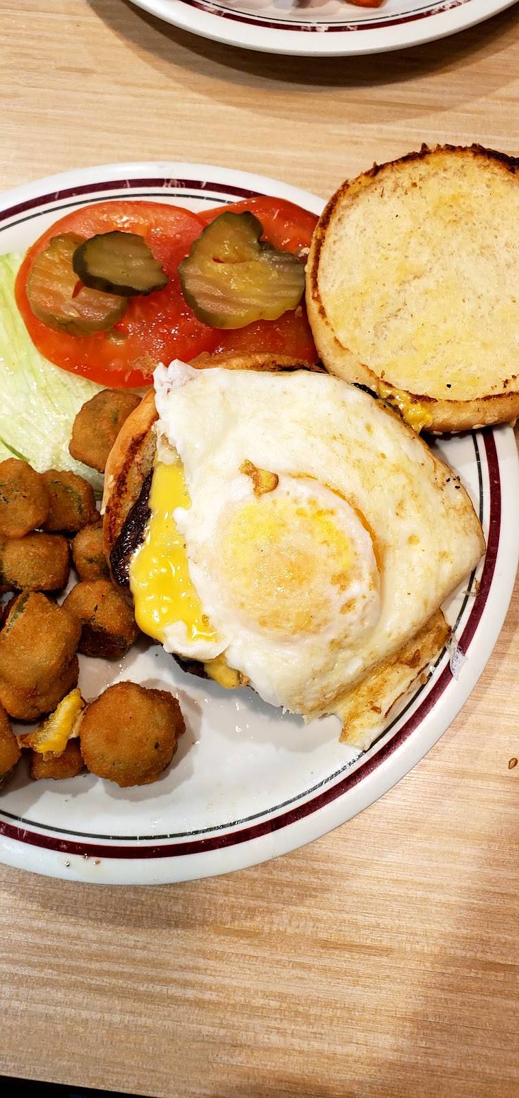 Huddle House | meal takeaway | 511 N Kingshighway St, Cape Girardeau, MO 63701, USA | 5733327400 OR +1 573-332-7400