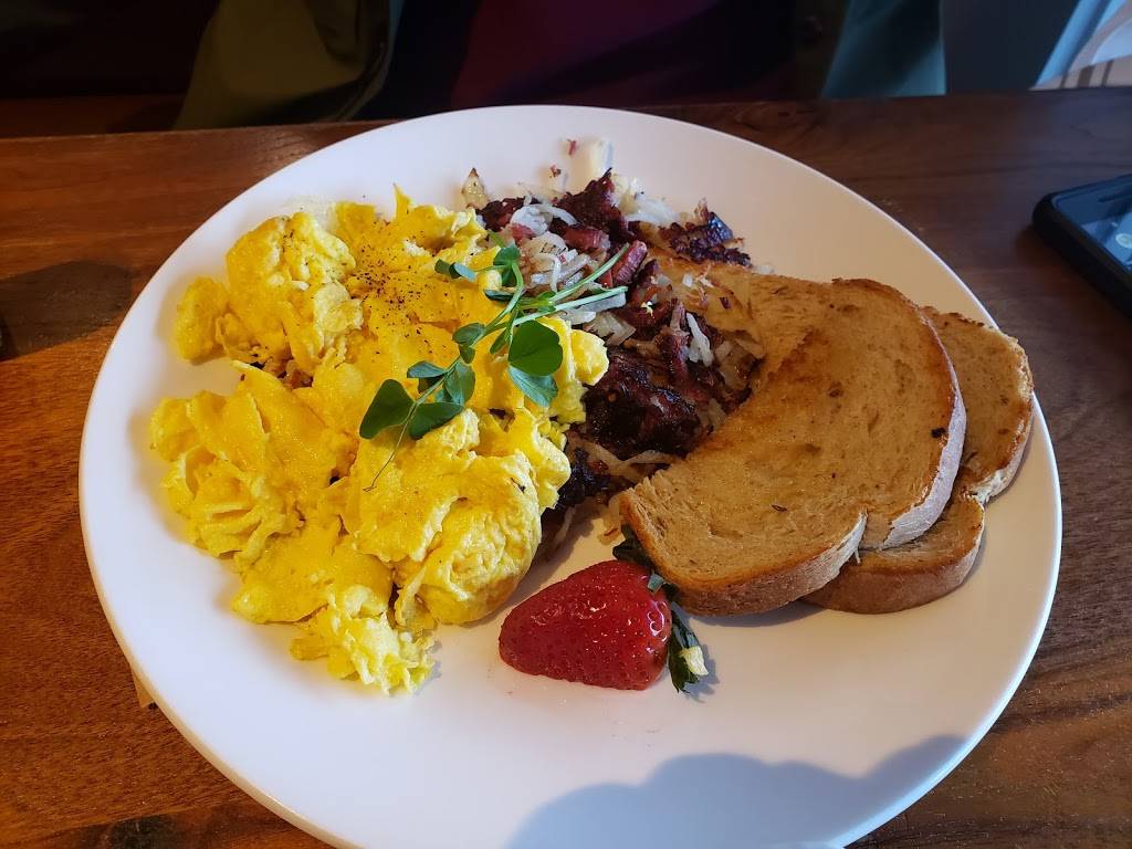 Stonebridge Restaurant | restaurant | 50 Daniel St, Milford, CT 06460, USA | 2038747947 OR +1 203-874-7947