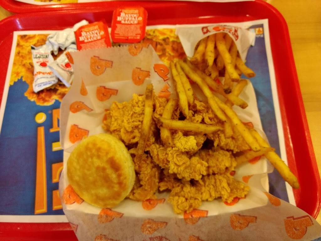 Popeyes Louisiana Kitchen | restaurant | 11850 Sunrise Valley Dr, Reston, VA 20191, USA | 7032643308 OR +1 703-264-3308