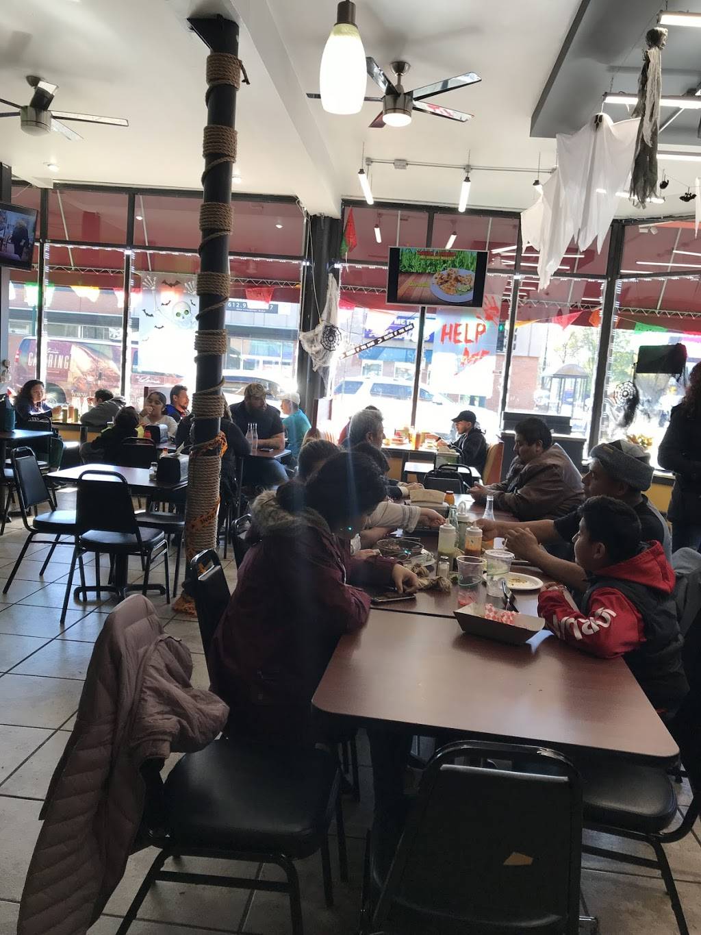 Taqueria y birrieria las cuatro milpas | restaurant | 1526 E Lake St, Minneapolis, MN 55407, USA | 6128348814 OR +1 612-834-8814