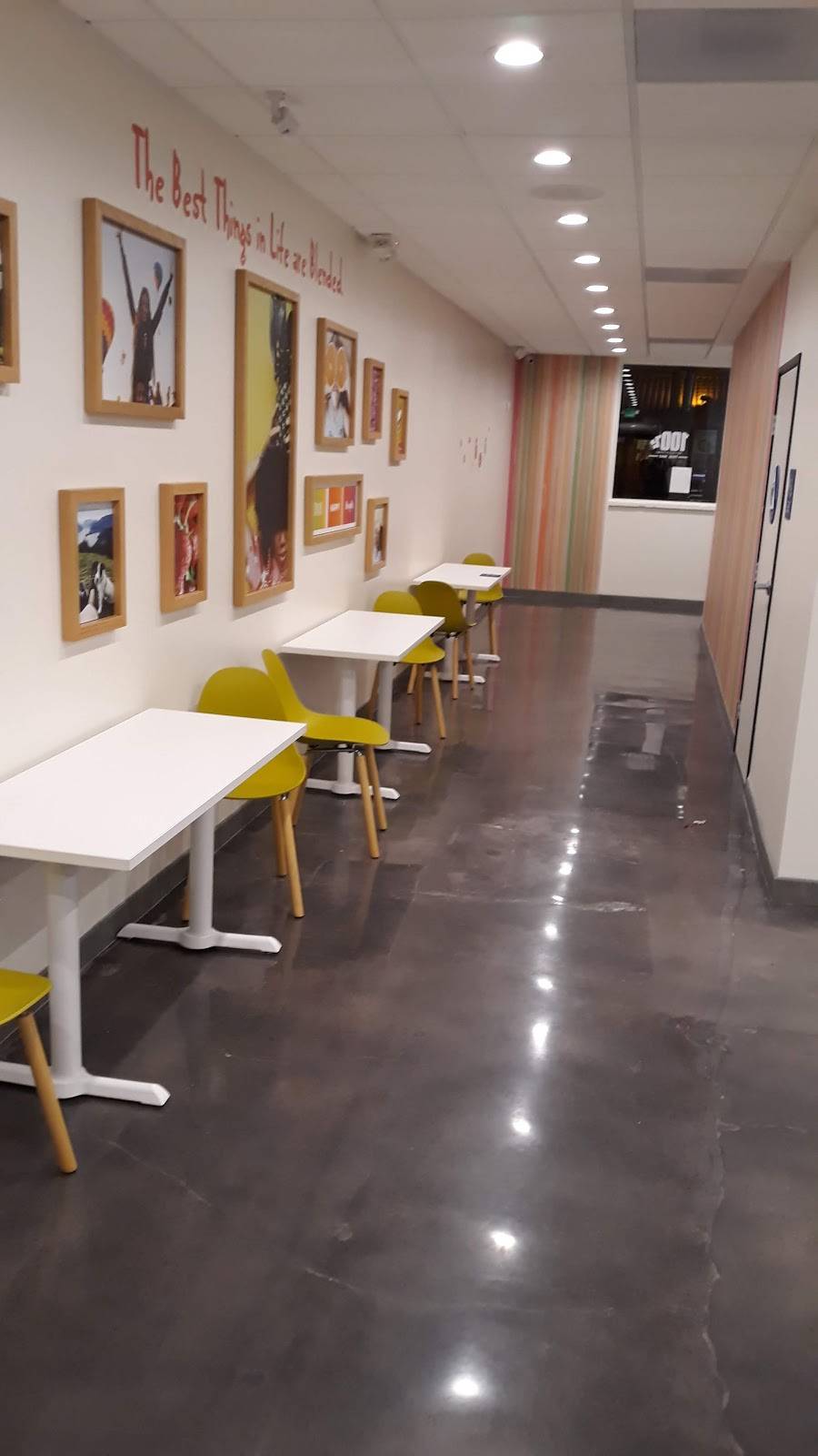 Jamba Juice | restaurant | 1061 N State College Blvd, Anaheim, CA 92806, USA | 7146037818 OR +1 714-603-7818