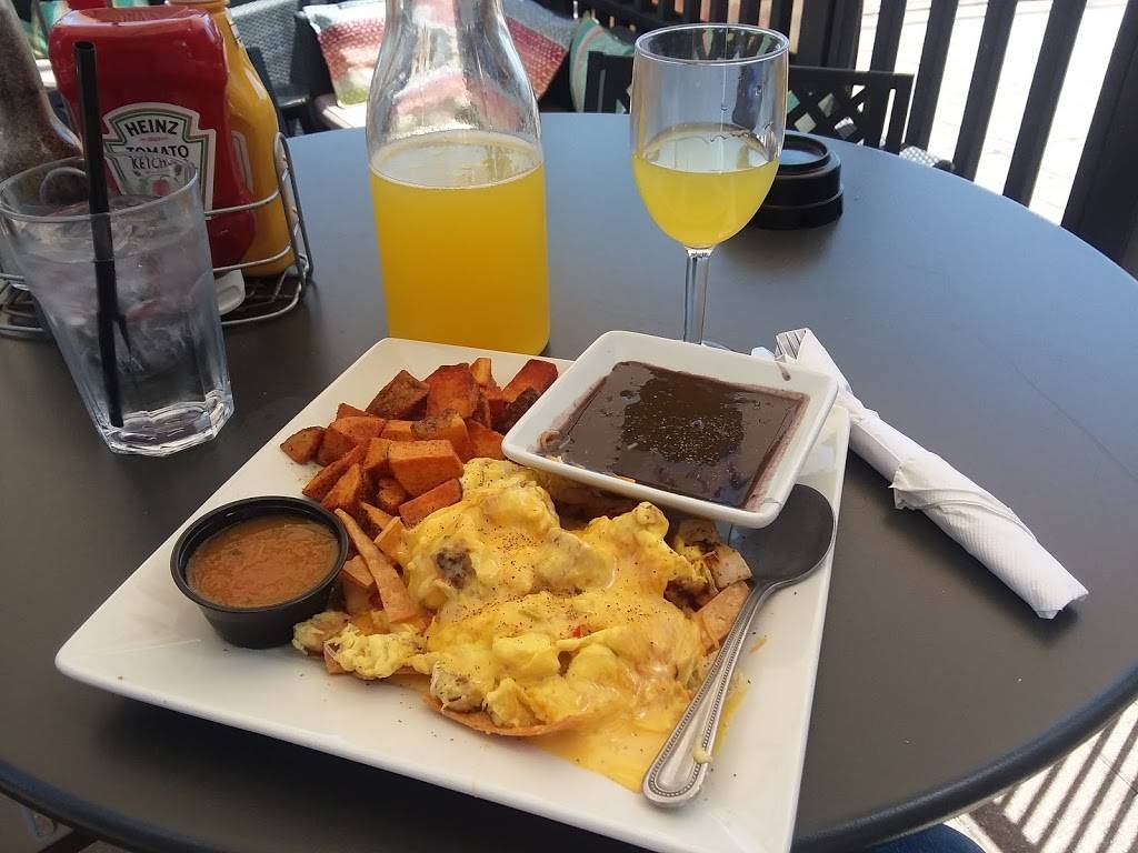 Cedar Springs Tap House | restaurant | 4123 Cedar Springs Rd #100, Dallas, TX 75219, USA | 2143777446 OR +1 214-377-7446