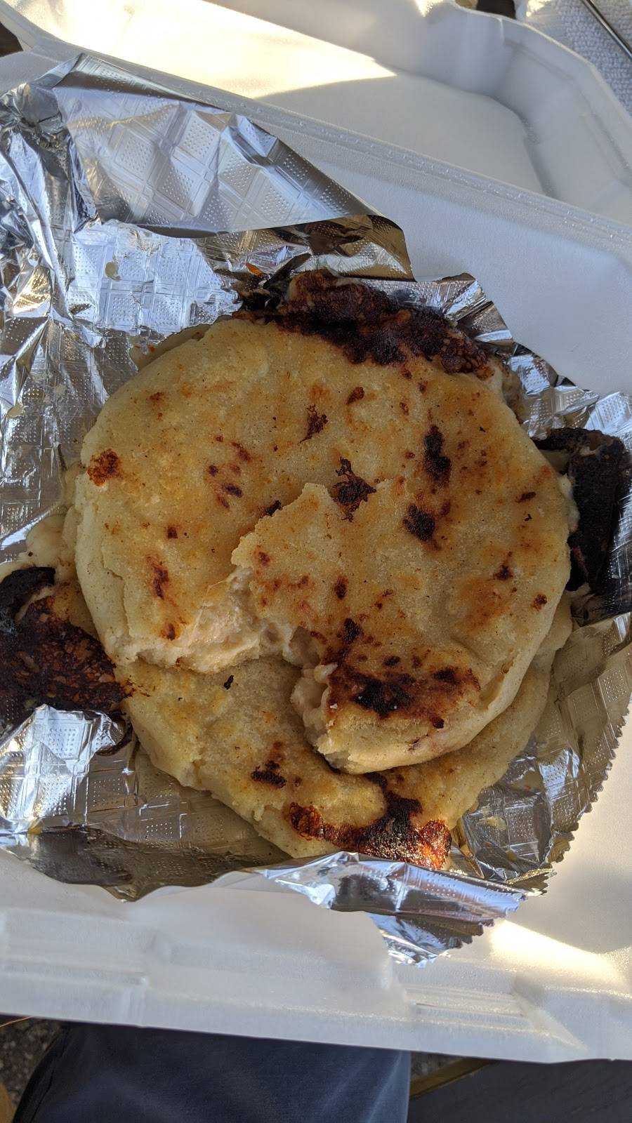 Pupusería La Viroleña | restaurant | 1747 Rutland Dr, Austin, TX 78758, USA | 5125386678 OR +1 512-538-6678