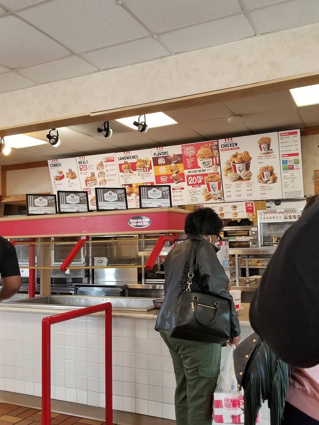 KFC | restaurant | 1706 W Market St, Bloomington, IL 61701, USA | 3098298932 OR +1 309-829-8932