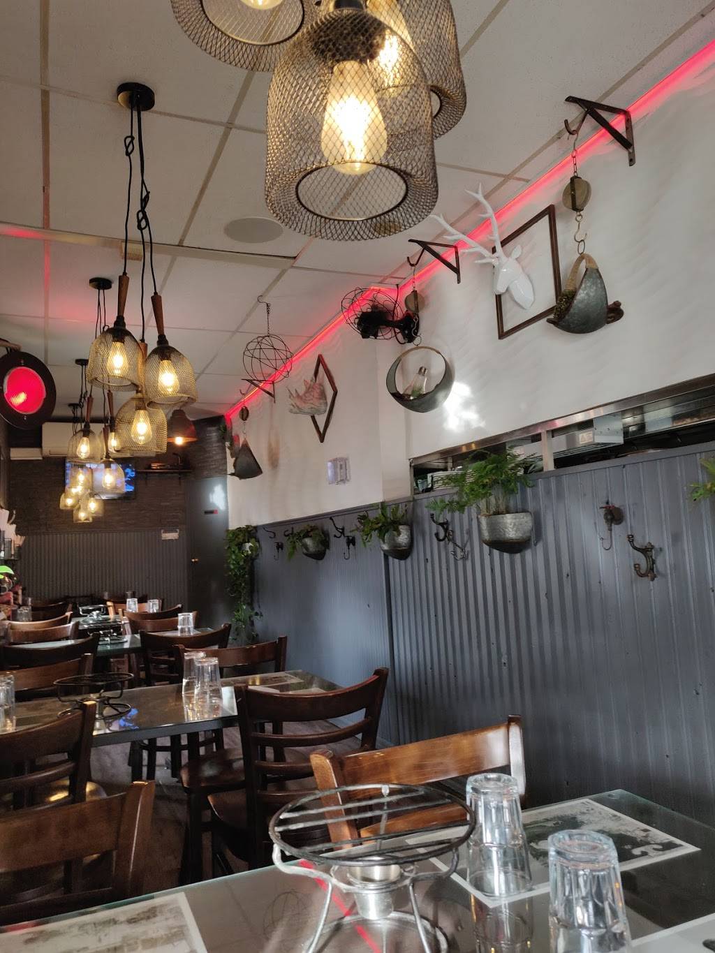 Pizzeria 67 | restaurant | 5312 Avenue des Belles-Amours, Charny, QC G6X 1P2, Canada | 4188326767 OR +1 418-832-6767