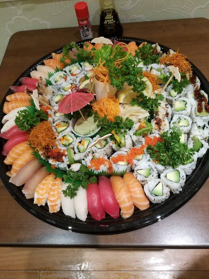 Simons Sushi | restaurant | 883 Eglinton Ave W, York, ON M6C 2C1, Canada | 4165193919 OR +1 416-519-3919