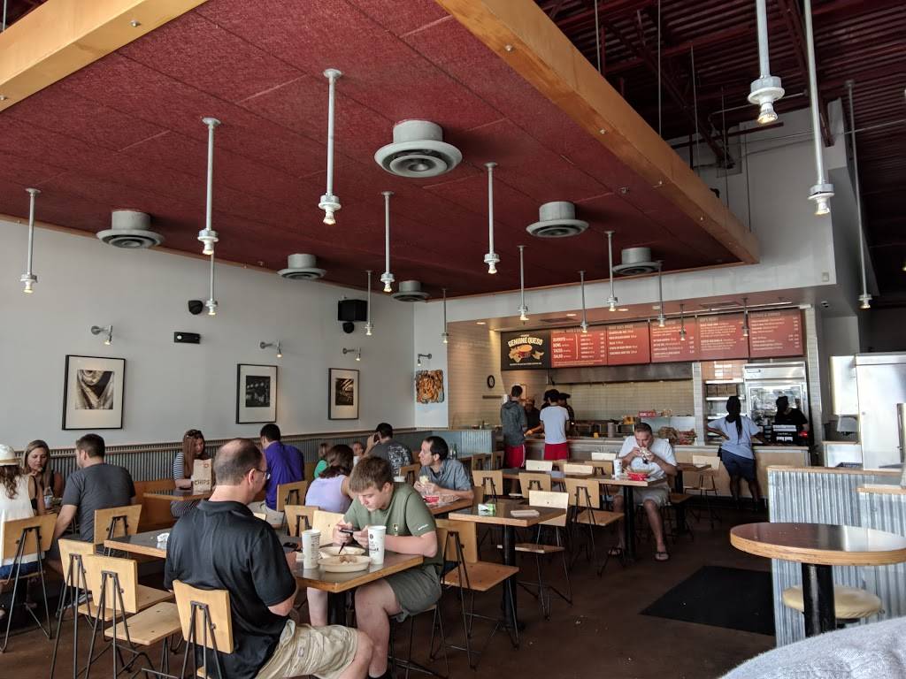 Chipotle Mexican Grill | restaurant | 2301 Glades Rd #300, Boca Raton, FL 33431, USA | 5614435540 OR +1 561-443-5540