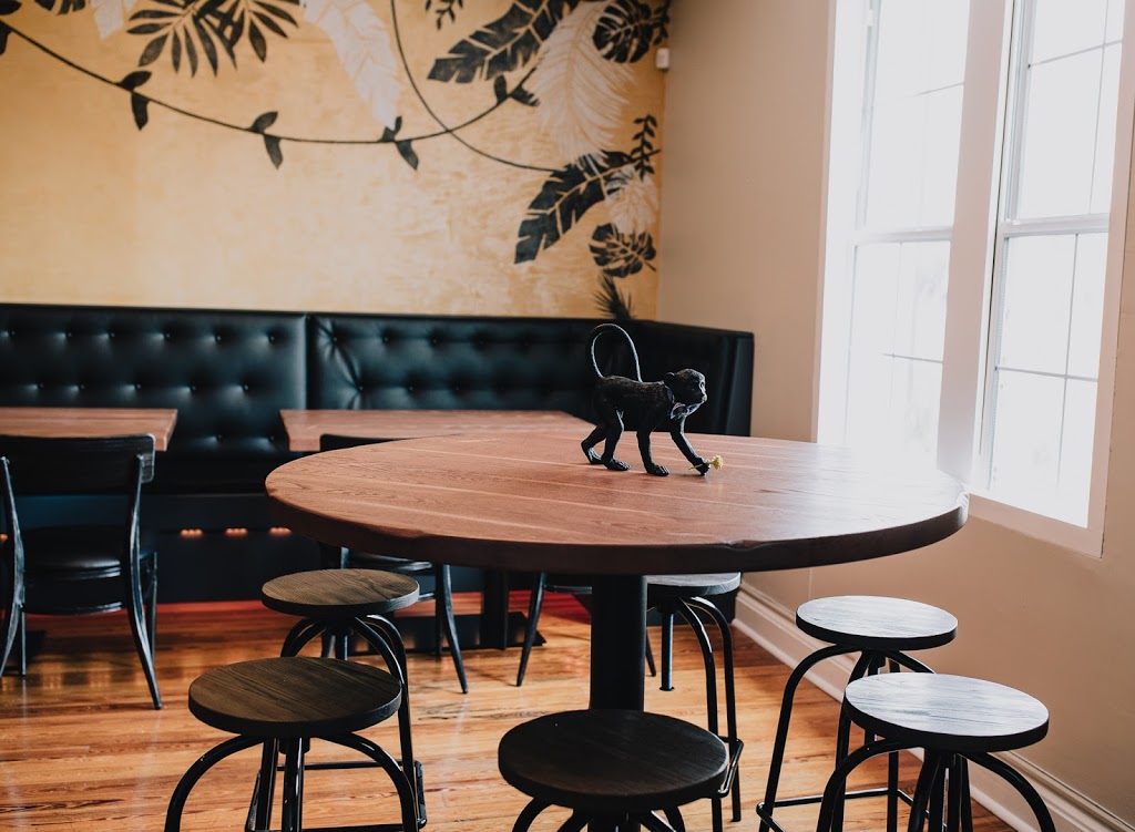 The Funky Monkey | restaurant | 411 N Donnelly St suite 212, Mt Dora, FL 32757, USA | 3527203279 OR +1 352-720-3279