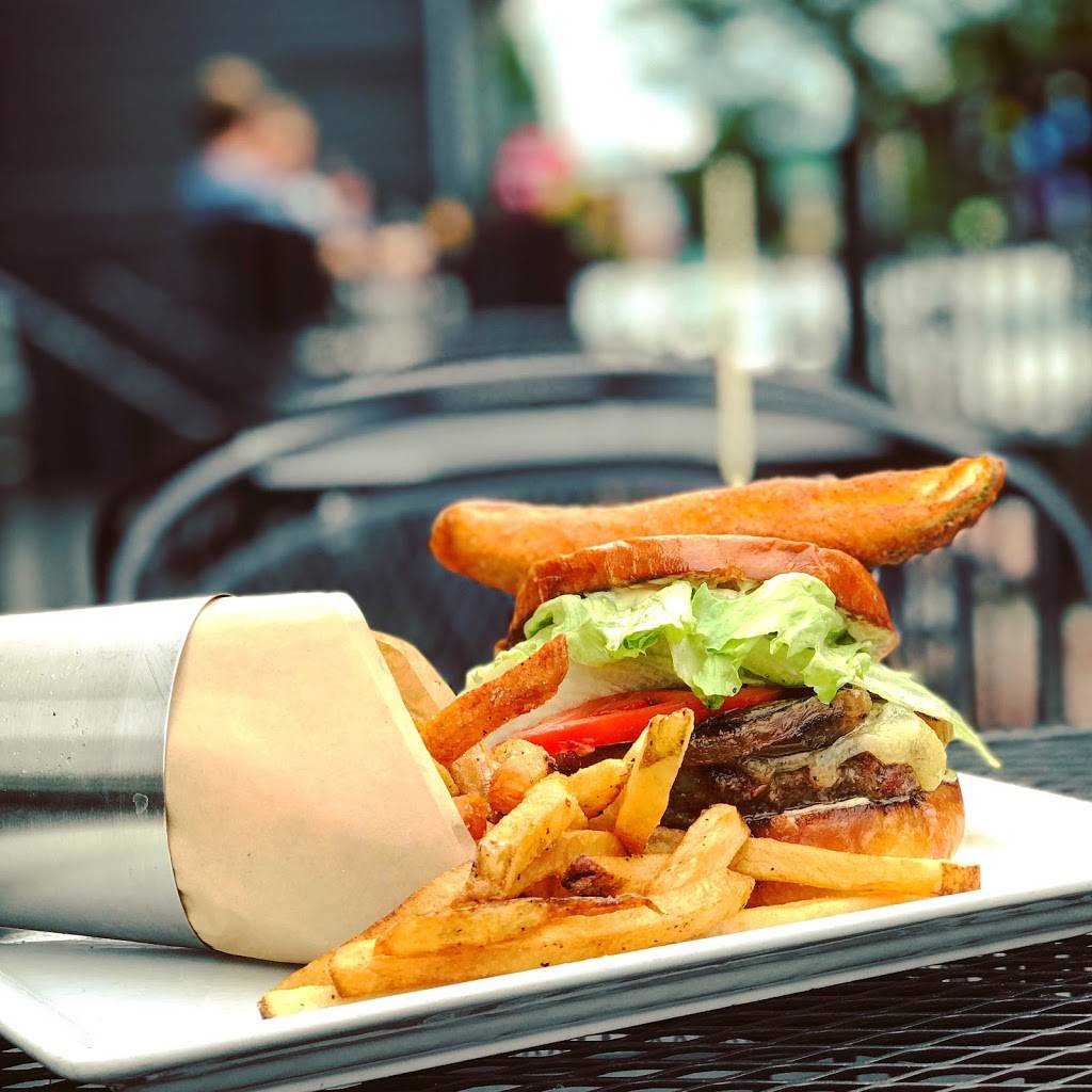 Citizen Burger Bar | restaurant | 3515, 2907 W Cary St, Richmond, VA 23221, USA | 8043582914 OR +1 804-358-2914