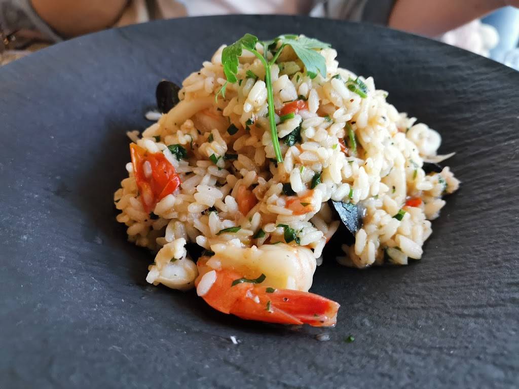 La Vecchia Restaurant Lakeshore | restaurant | 90 Marine Parade Dr, Etobicoke, ON M8V 4G1, Canada | 4162515999 OR +1 416-251-5999