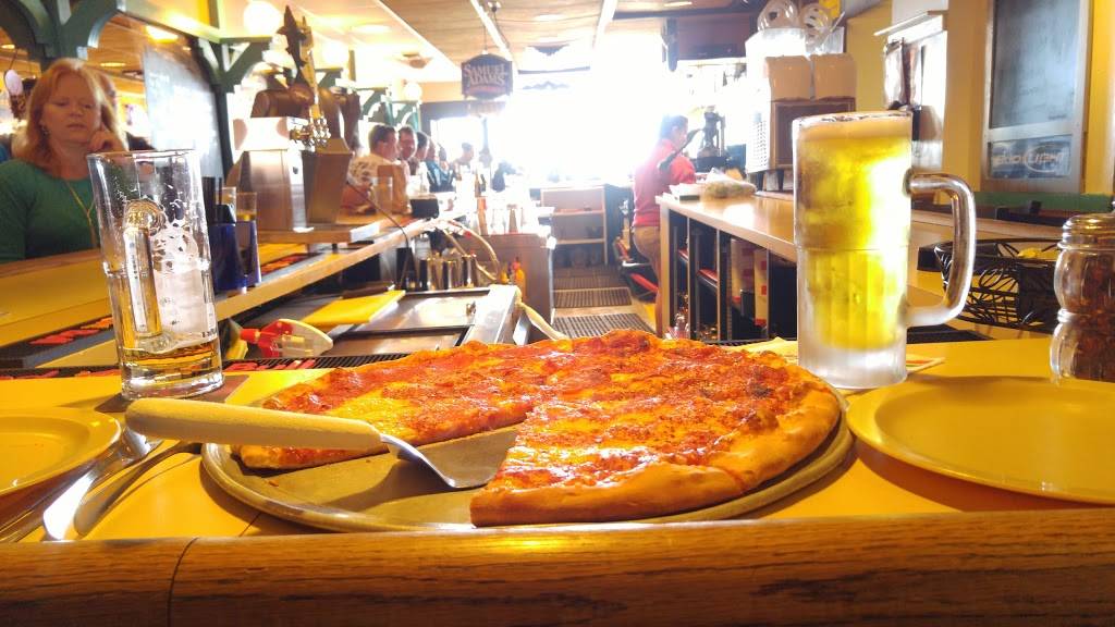 Grotto Pizza | restaurant | 17 Surf Ave, Rehoboth Beach, DE 19971, USA | 3022273601 OR +1 302-227-3601