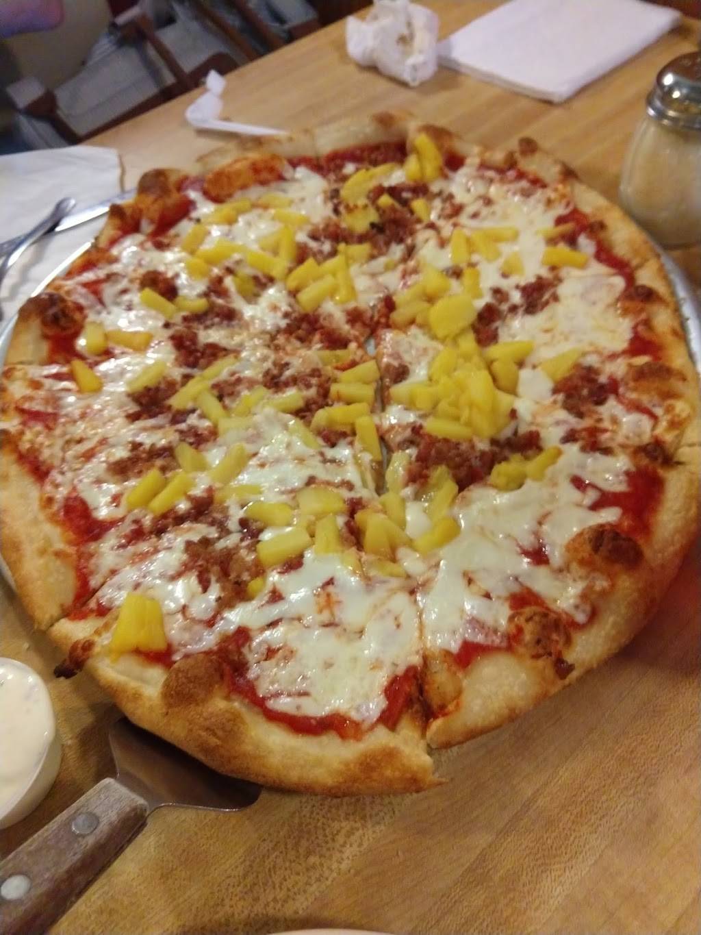 Ginos Pizza & Italian Restaurant | restaurant | 6429 Centralia Rd, Chesterfield, VA 23832, USA | 8047969062 OR +1 804-796-9062