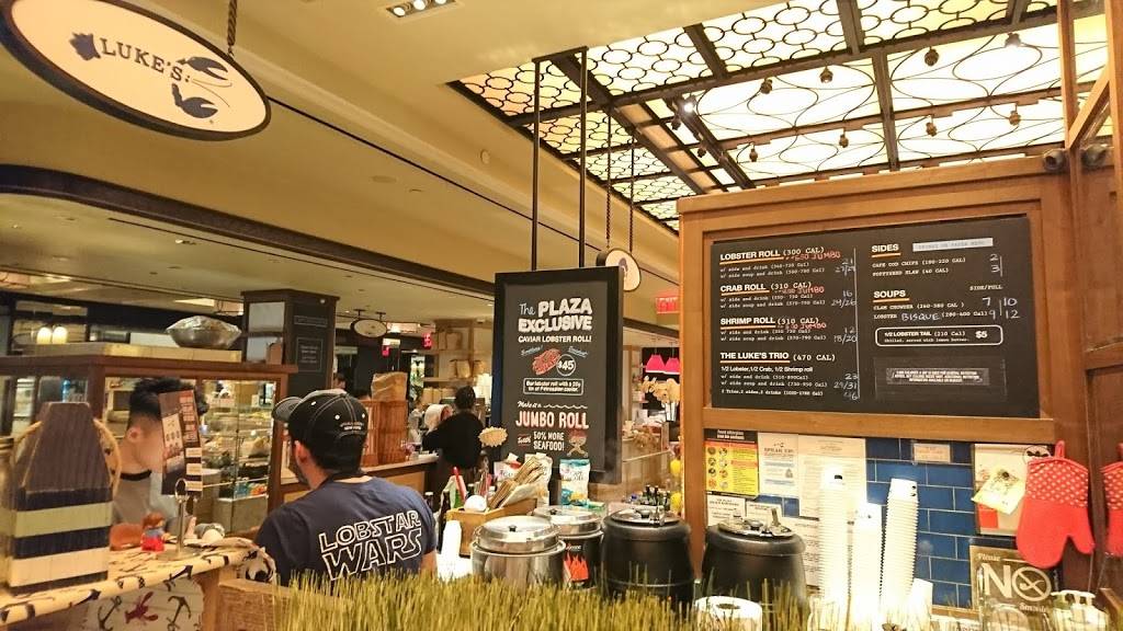 Lukes Lobster Plaza Food Hall - Temporarily Closed | restaurant | 1 W 59th St, New York, NY 10019, USA | 6467553227 OR +1 646-755-3227