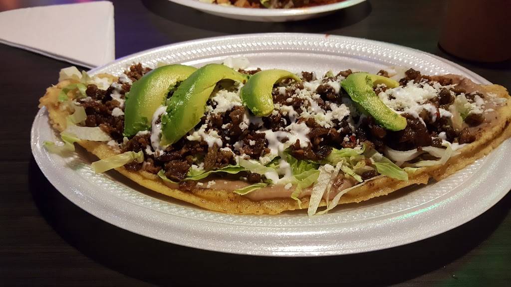 La Hechizera | restaurant | 924 N Collins St, Arlington, TX 76011, USA | 8178041128 OR +1 817-804-1128