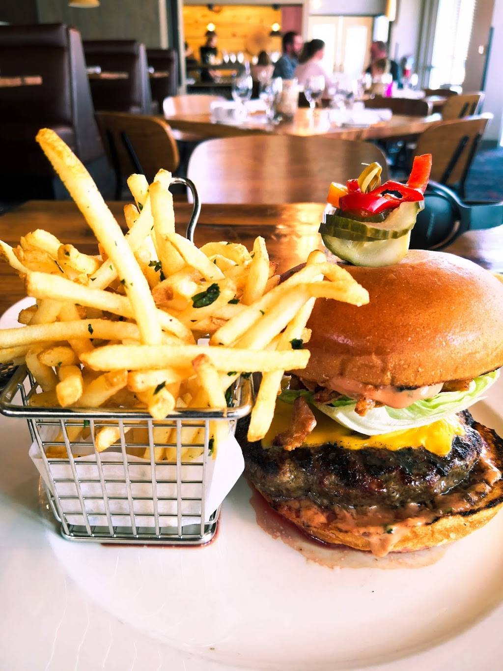 Hickory & Ash | restaurant | 8001 Arista Pl #150, Broomfield, CO 80021, USA | 7203904400 OR +1 720-390-4400