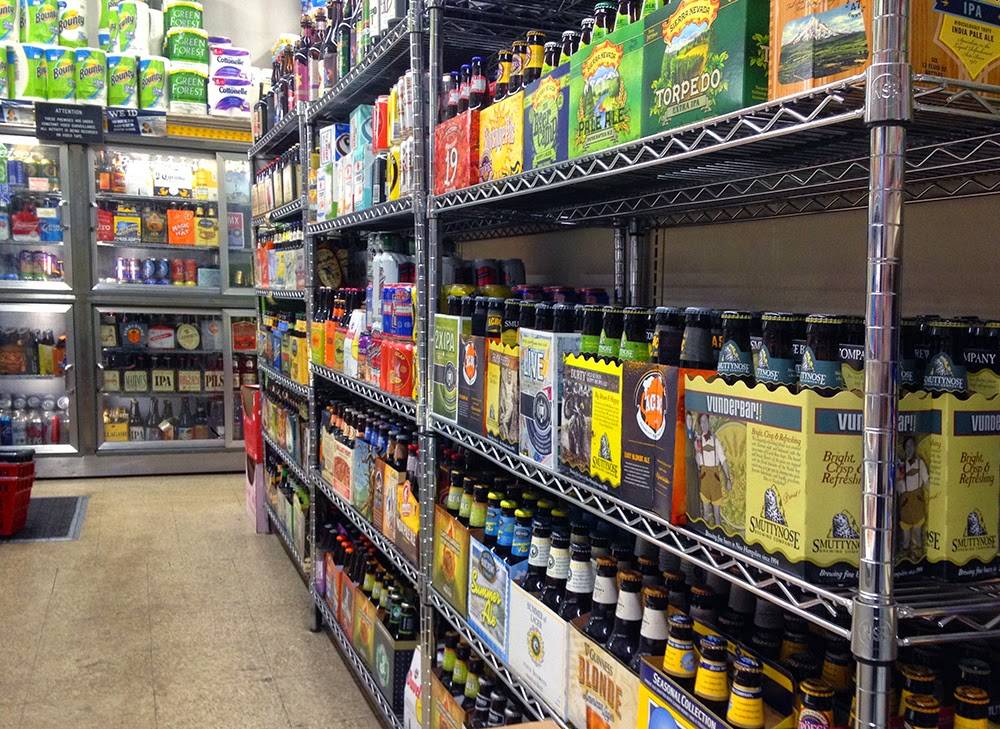 L&M Delicatessen and Catering | restaurant | 80 7th Avenue Between 15th & 16th Streets, New York, NY 10011, USA | 2122422645 OR +1 212-242-2645