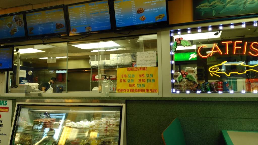 Sharks Fish & Chicken | restaurant | 5831 Calumet Ave, Hammond, IN 46320, USA | 2198520700 OR +1 219-852-0700