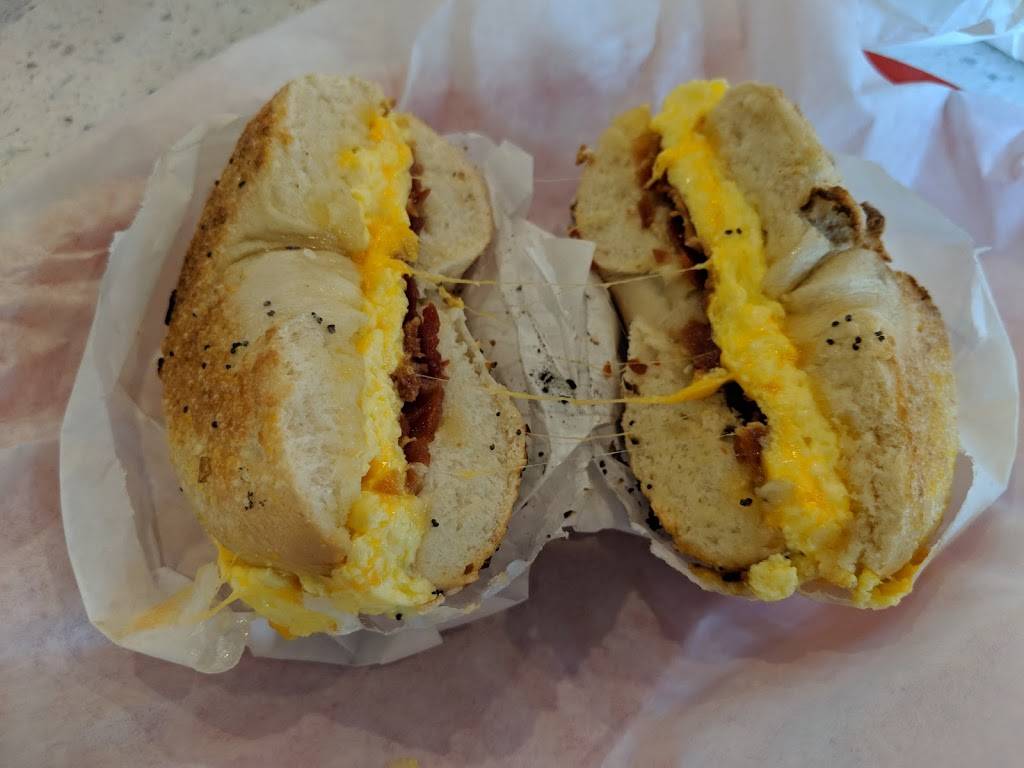 The Bagel Bakery | restaurant | 130 Country Club Gate Center, Pacific Grove, CA 93950, USA | 8316496272 OR +1 831-649-6272