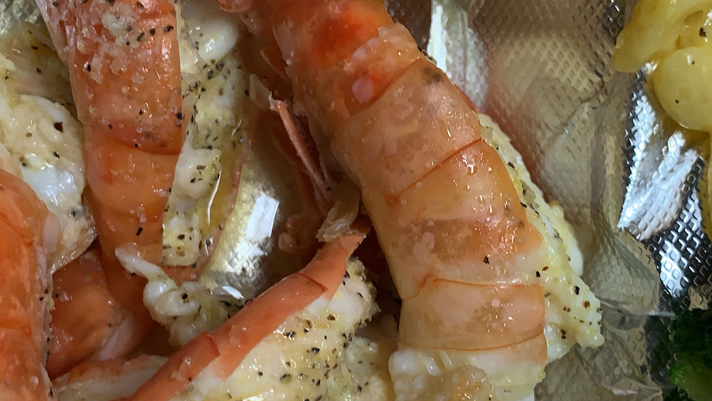 John John Seafood | restaurant | 15828 Euclid Ave, East Cleveland, OH 44112, USA | 2164510011 OR +1 216-451-0011