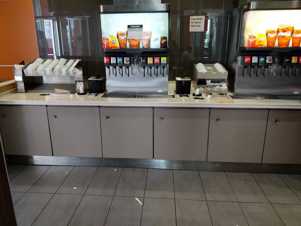 McDonalds | cafe | 9485 Mississauga Rd, Brampton, ON L6X 0Z8, Canada | 9058748139 OR +1 905-874-8139