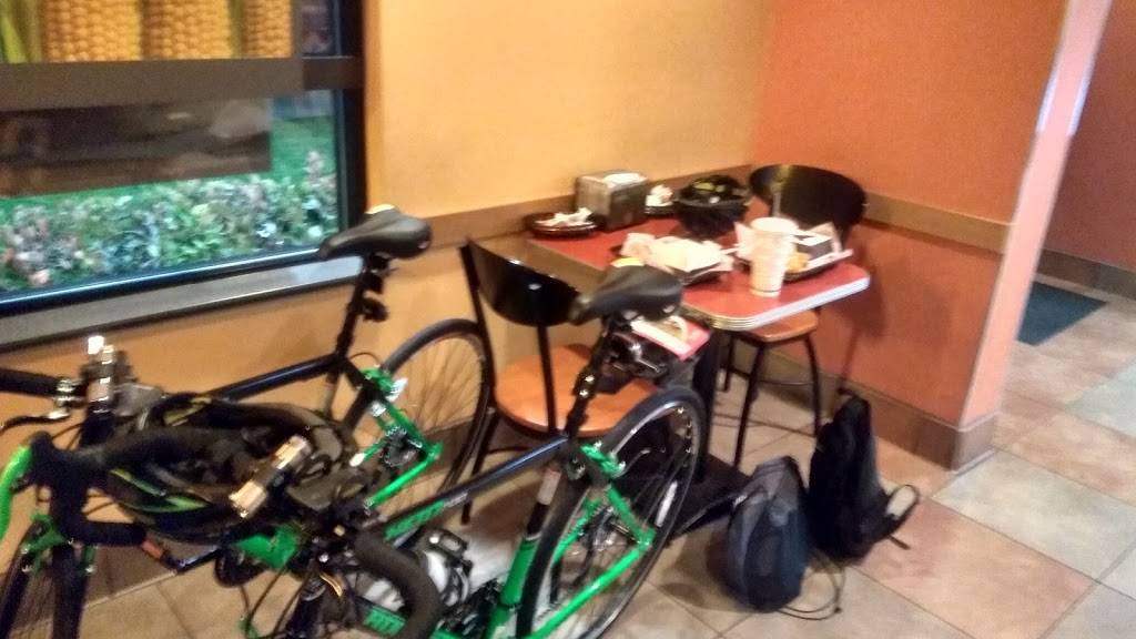 Jack in the Box | restaurant | 18555 Mission Blvd, Hayward, CA 94541, USA | 5103177727 OR +1 510-317-7727