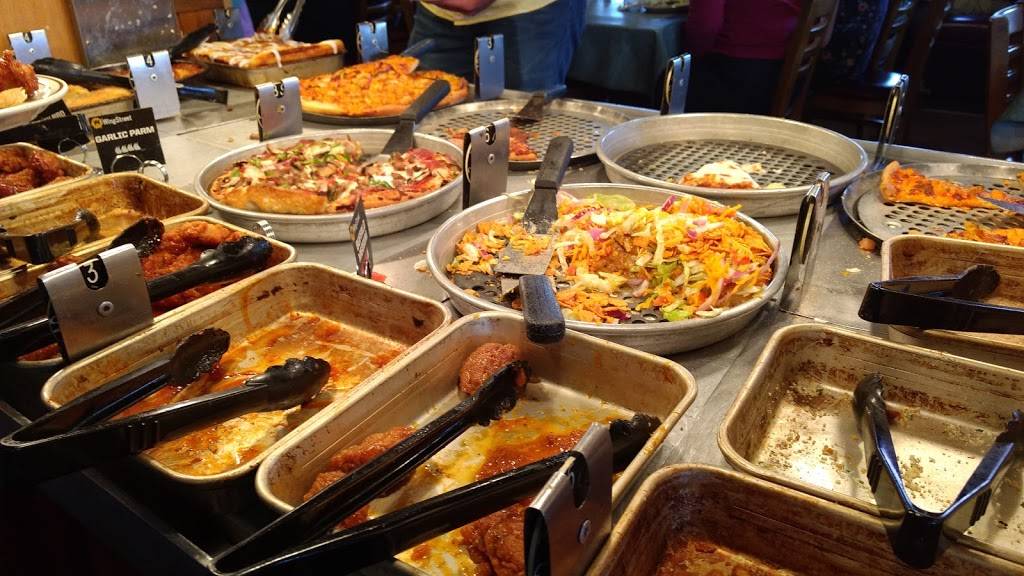 Pizza Hut | restaurant | 632 N Main St, Bluffton, IN 46714, USA | 2608245701 OR +1 260-824-5701