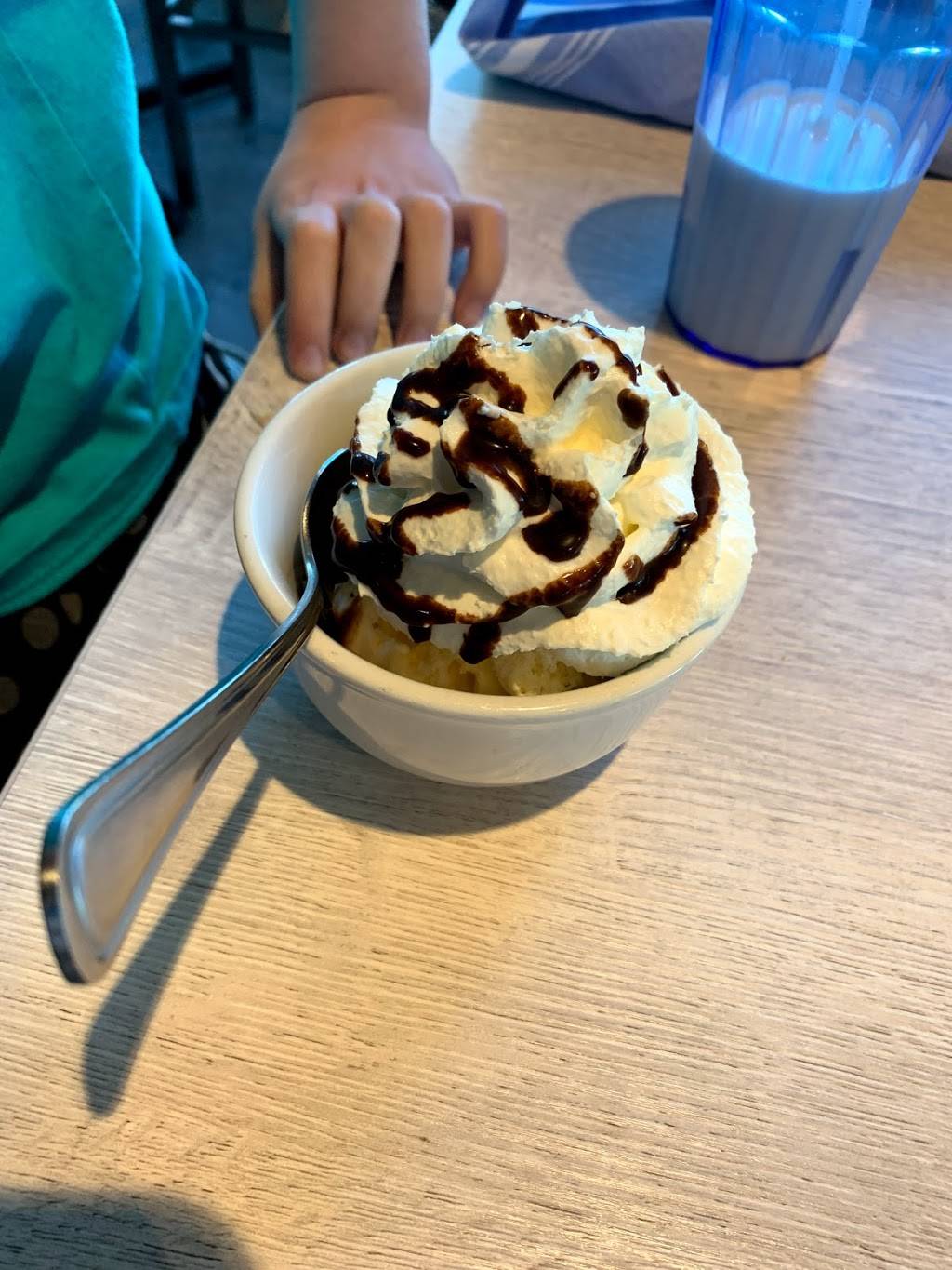 Finz | restaurant | 86 Wharf St, Salem, MA 01970, USA | 9787448485 OR +1 978-744-8485