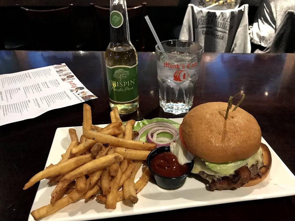 Hide-A-Way Lounge & Grill | restaurant | 1080 Orange Dr, Vacaville, CA 95687, USA | 7074481900 OR +1 707-448-1900