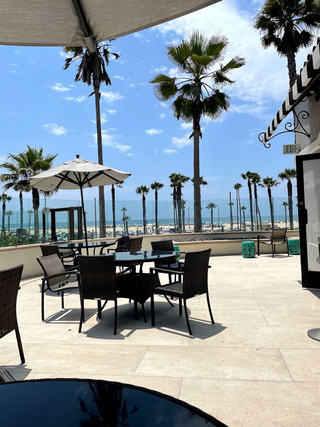 Hero Pizza | restaurant | 21100 Pacific Coast Hwy, Huntington Beach, CA 92648, USA | 7148458484 OR +1 714-845-8484