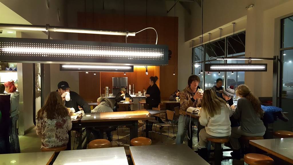 Chipotle Mexican Grill | restaurant | 9815 Main St Ste 104, Damascus, MD 20872, USA | 2406683260 OR +1 240-668-3260