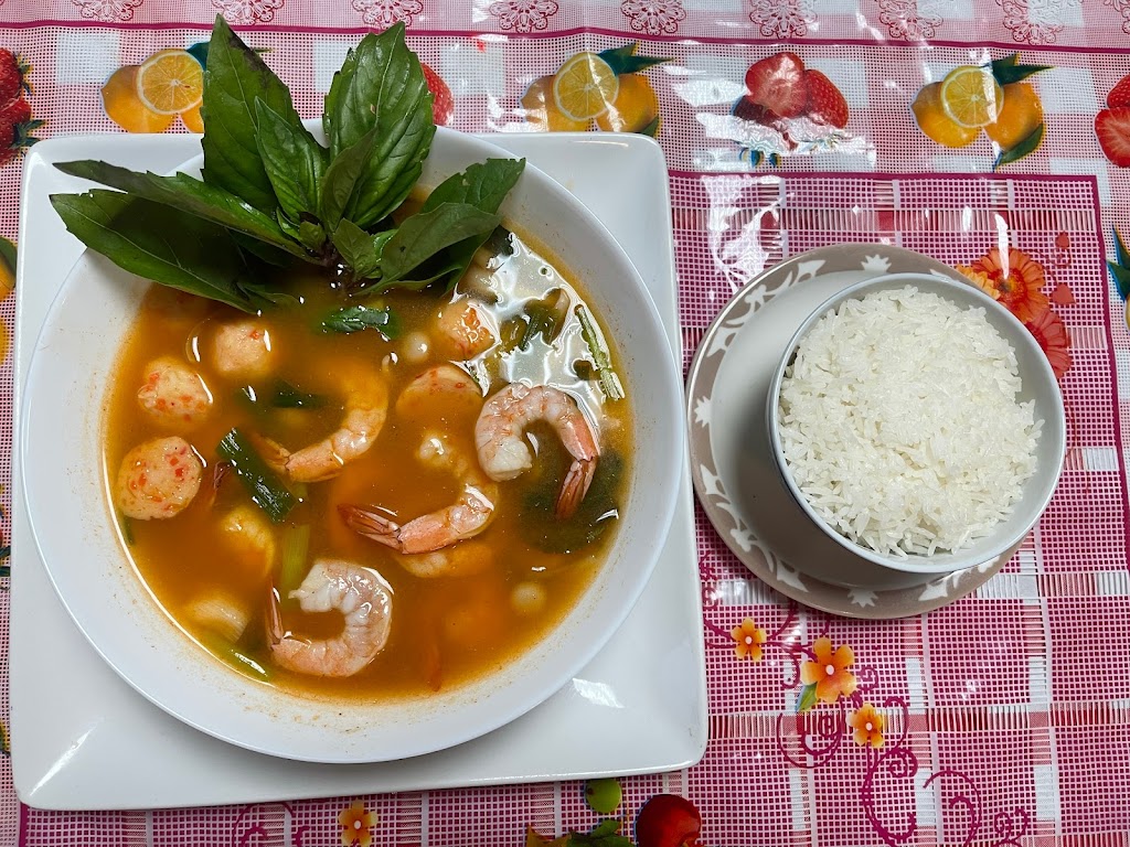 Lao - Thai Restaurant | restaurant | 724 W 12th St, Grand Island, NE 68801, USA | 3086752289 OR +1 308-675-2289