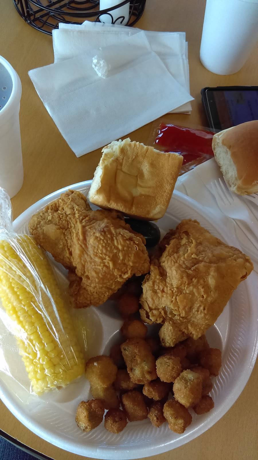 Lisas Chicken | restaurant | 1651 Sycamore School Rd, Fort Worth, TX 76134, USA | 8176154939 OR +1 817-615-4939