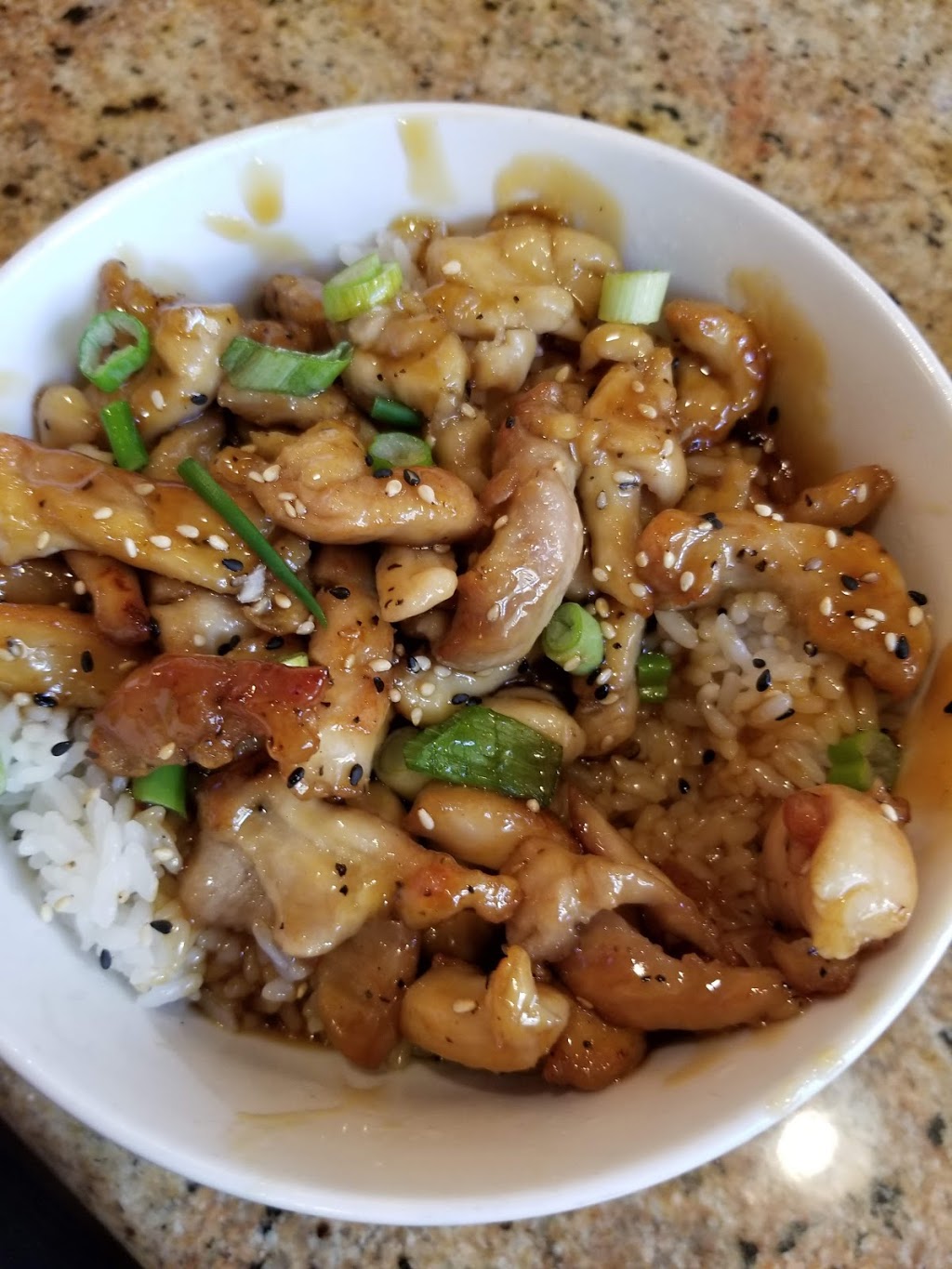 Hanzo sushi | restaurant | 1341 Patterson St, Eugene, OR 97401, USA | 5416876868 OR +1 541-687-6868